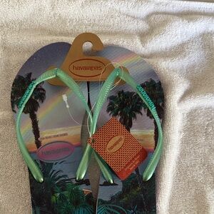 Havaianas Sunset Palm Flip Flops with Green Straps Quiet Lilac